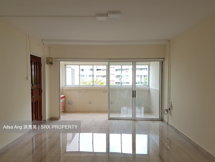 Jurong East Street 31 thumbnail photo